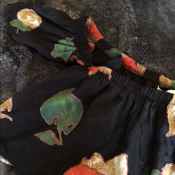 Floral off the shoulder crop top - Picture 2 of 2